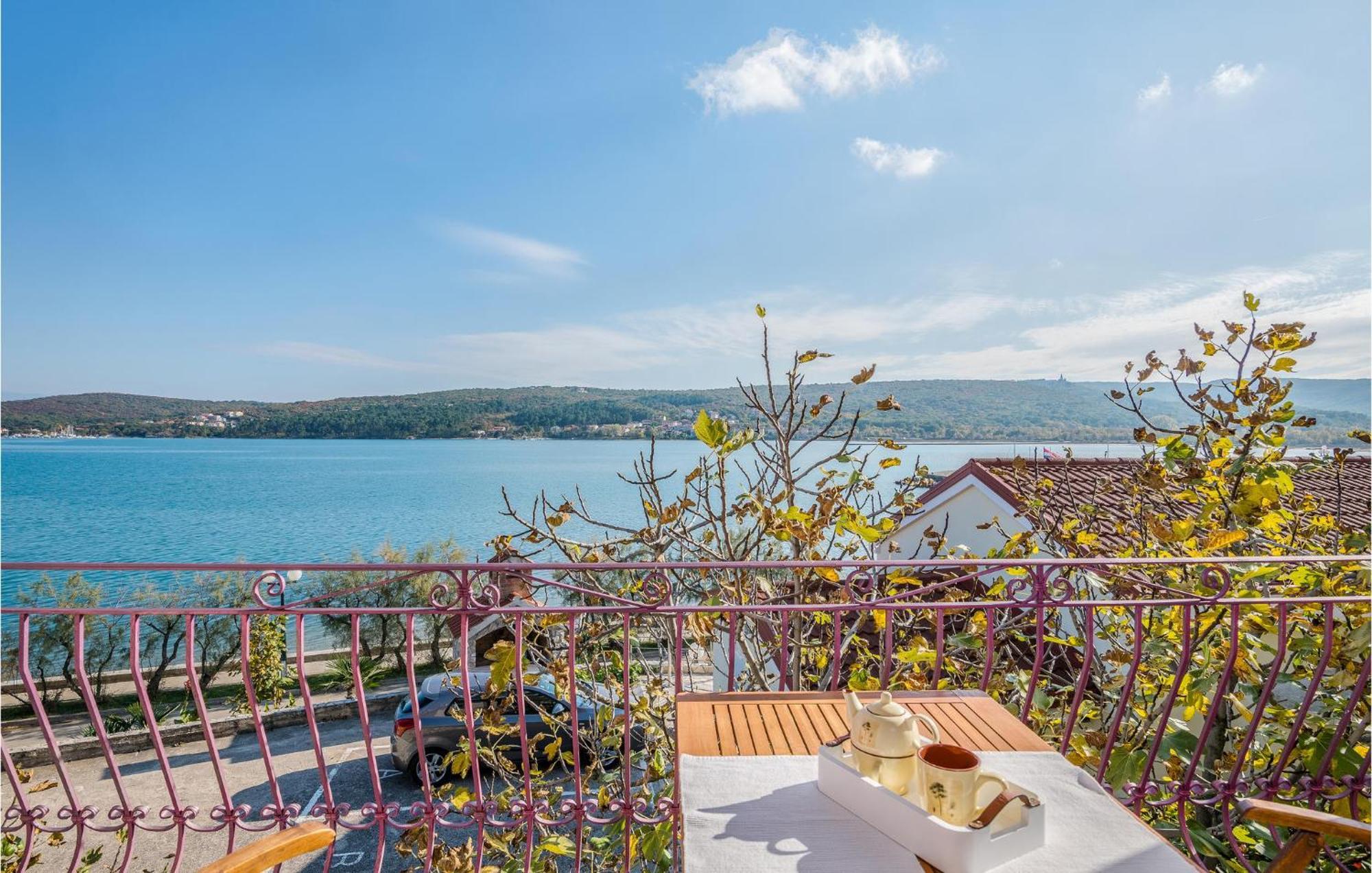 Gorgeous Apartment In Cizici With House Sea View Extérieur photo