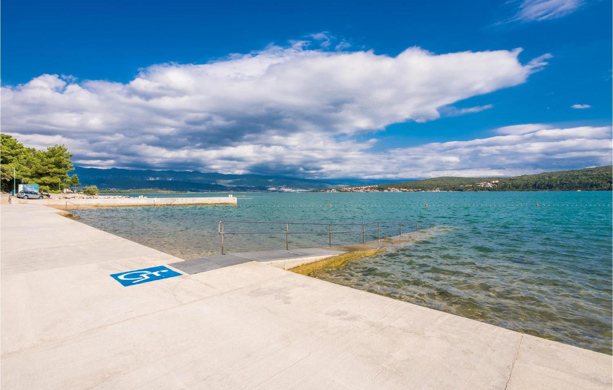 Gorgeous Apartment In Cizici With House Sea View Extérieur photo