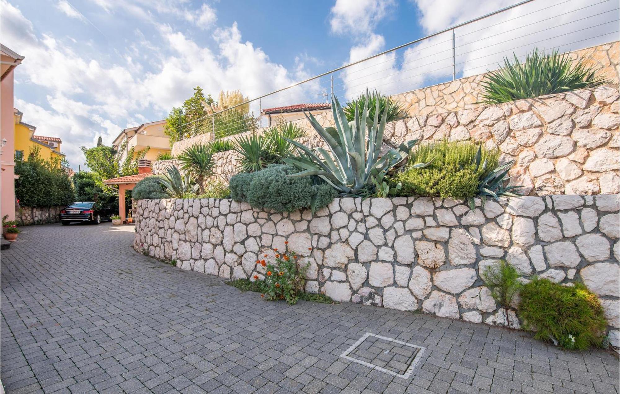 Gorgeous Apartment In Cizici With House Sea View Extérieur photo